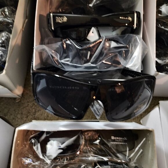 Sunglass vendor complete setup. main image 4